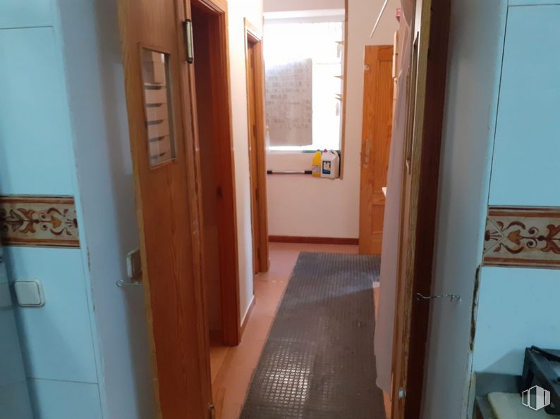 Local en venta en Zona Arguelles, Moncloa - Aravaca, Madrid, 28008 con propiedad, edificio, madera, accesorio, suelo, puerta, pared, suelos, asa y inmobiliario alrededor