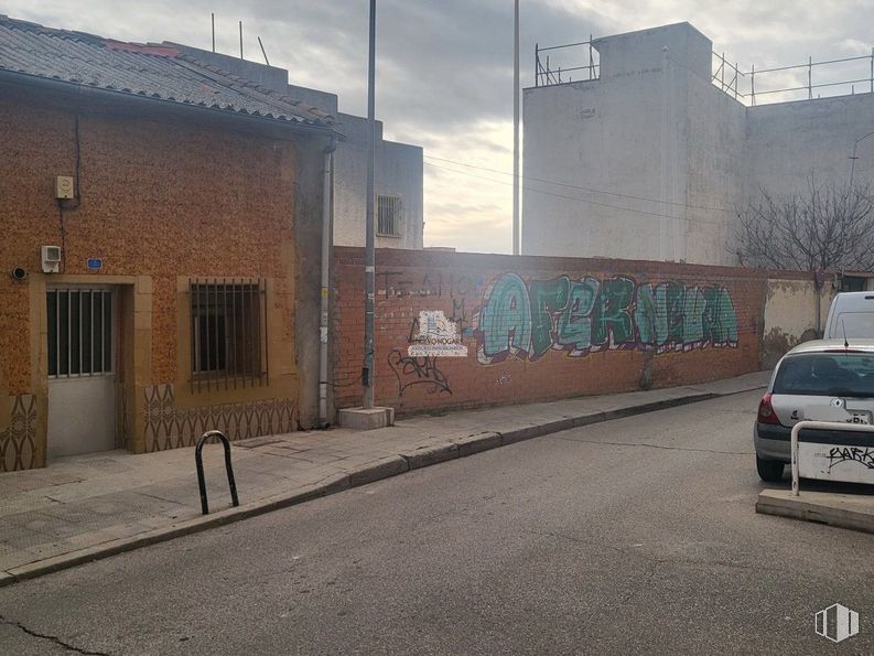 Land for sale at Zona centro, Mejorada del Campo, Madrid, 28840 with window, car, building, license plate, land vehicle, cloud, vehicle registration plate, vehicle, sky and automotive lighting around