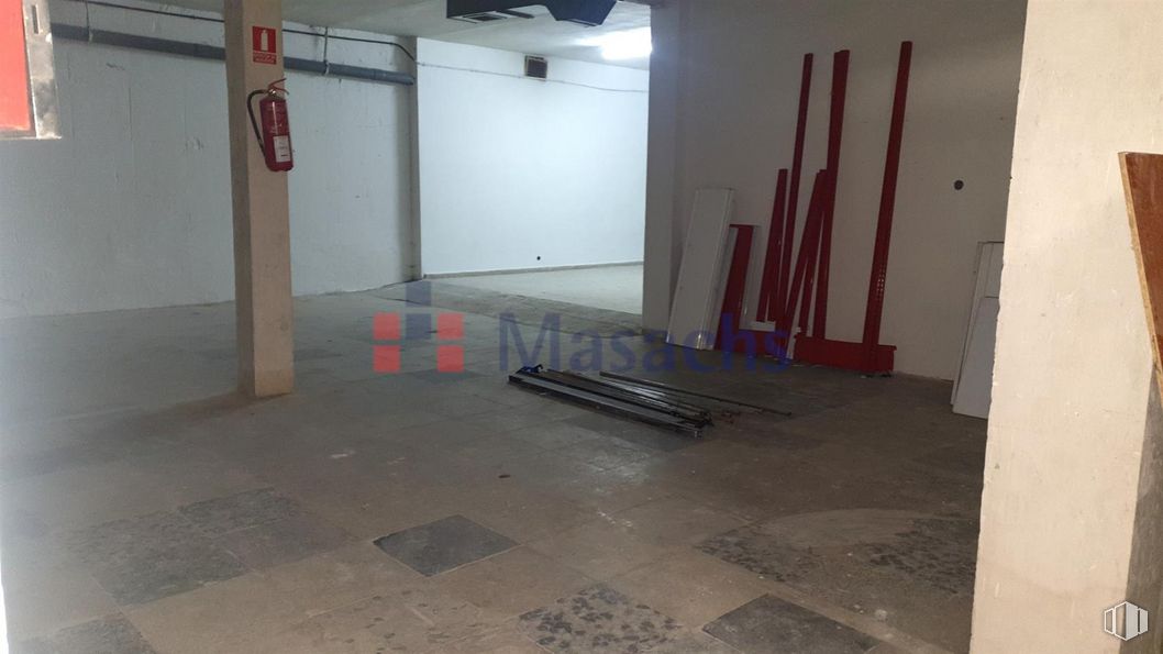 Local en venta en Zona Villaverde, Villaverde, Madrid, 28021 con madera, suelos, suelo, pared, propiedad material, material compuesto, gas, accesorio, hormigón y madera dura alrededor