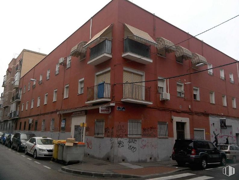 Local en venta en Calle Dolores Coca, 18, Carabanchel, Madrid, 28011 con coche, edificio, vehículo terrestre, rueda, neumático, propiedad, ventana, vehículo, cielo y arquitectura alrededor