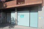 Retail for rent at Avenida Vía Roma, Segovia, 40003 with fixture, building, house, facade, commercial building, door, glass, font, composite material and shade around