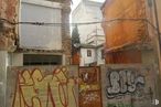 Land for sale at Calle Ramón y Cajal, 8, Talavera de la Reina, Toledo, 45600 with building, brown, handwriting, paint, wood, font, tree, graffiti, art and gas around