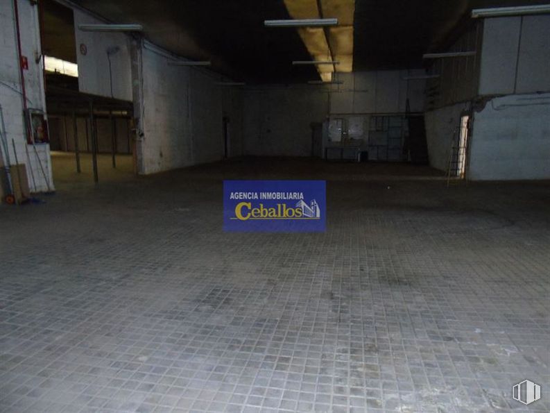 Industrial for sale at Calle Lepanto, Guadalajara, 19004 with building, road surface, grey, asphalt, floor, wood, flooring, composite material, gas and fixture around