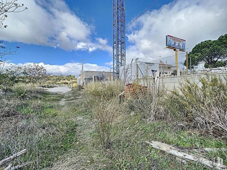 Suelo en venta en Carretera Coruña, Las Rozas de Madrid, Madrid, 28290 con animal, edificio, casa, nube, cielo, planta, ecorregión, paisaje natural, terreno y electricidad alrededor