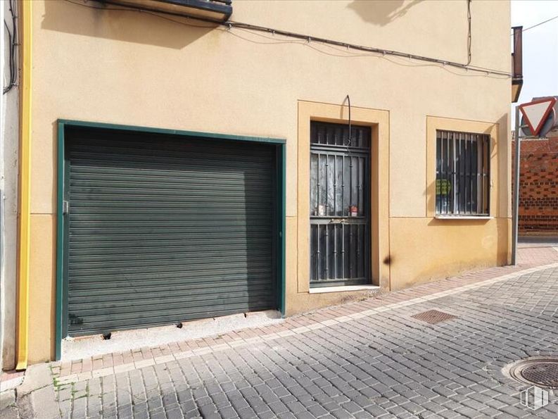 Local en venta en Calle Chorrillo, Carranque, Toledo, 45216 con ventana, puerta, pared, material compuesto, puerta de garaje, hormigón, puerta, albañilería, acera y puerta de casa alrededor