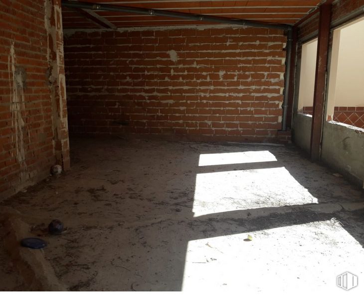 Local en venta en Zona centro, Cebolla, Toledo, 45680 con madera, material de construcción, suelos, albañilería, suelo, edificio, ladrillo, material compuesto, accesorio y tintes y matices alrededor