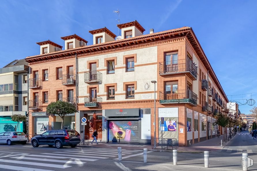 Local en alquiler y venta en Calle Jabonería, Torrejón de Ardoz, Madrid, 28850 con coche, edificio, cielo, ventana, rueda, vehículo, planta, árbol, casa y diseño urbano alrededor