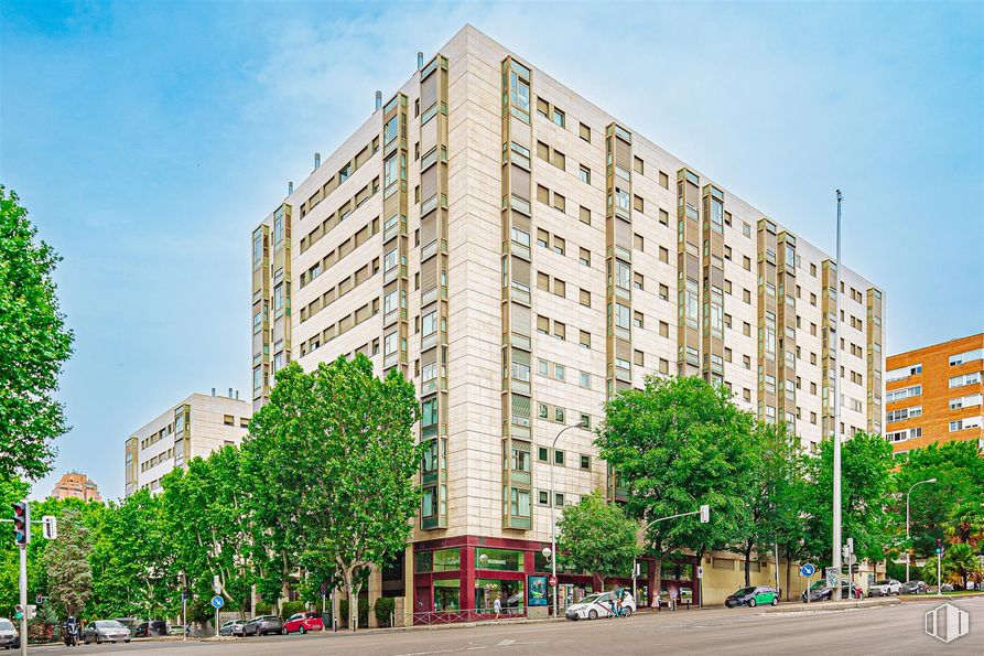 Local en venta en Retiro - Estrella, Retiro, Madrid, 28009 con edificio, cielo, propiedad, durante el día, ventana, verde, árbol, bloque de pisos, arquitectura y diseño urbano alrededor