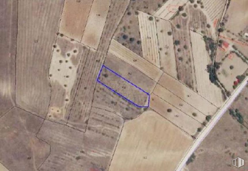 Land for sale at Camino de El Alamo, Casarrubios del Monte, Toledo, 45950 with pillow, brown, wood, flooring, floor, beige, hardwood, wood stain, pattern and font around