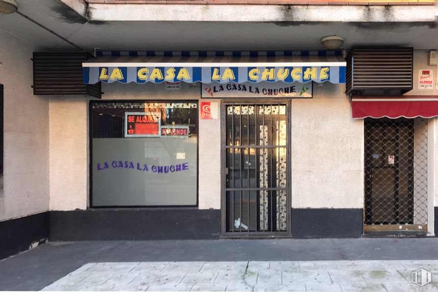 Local en venta en Calle San Miguel, 15, Azuqueca de Henares, Guadalajara, 19200 con accesorio, puerta, fuente, fachada, gas, ciudad, señalización, calle, material compuesto y hormigón alrededor