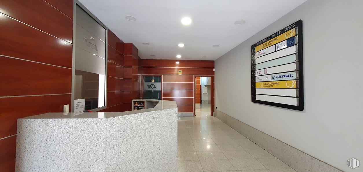 Oficina en venta en Calle Hermanos García Noblejas, 39, San Blas - Canillejas, Madrid, 28037 con marco, madera, ebanistería, hall, interiorismo, suelo, suelos, accesorio, edificio y inmobiliario alrededor