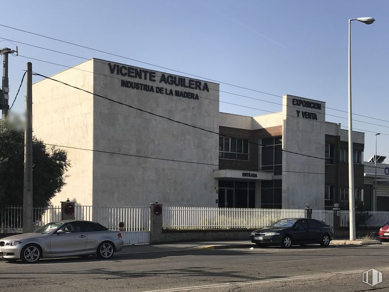 Nave en venta en Zona industrial, Leganés, Madrid, 28914 con coche, edificio, rueda, cielo, neumático, vehículo terrestre, propiedad, vehículo, luz de la calle y barrio alrededor