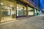 Retail for sale & for rent at Avenida Ciudad de Barcelona, Retiro, Madrid, 28007 with flooring, floor, glass, transparency, cleanliness, night, aluminium and tile around