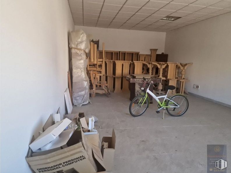 Nave en alquiler en Avenida Monte Boyal, Casarrubios del Monte, Toledo, 45950 con bicicleta, neumático, rueda de bicicleta, rueda, edificio, madera, neumático para bicicleta, casa, interiorismo y suelos alrededor