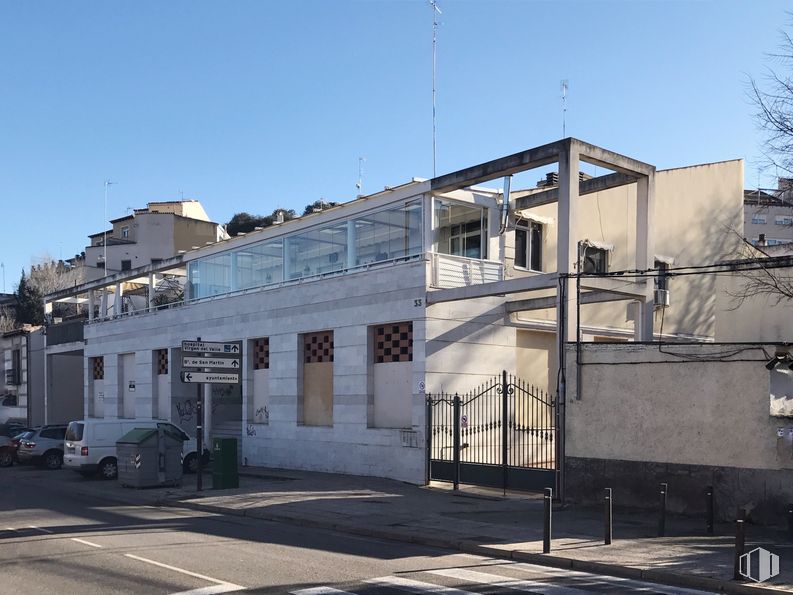 Retail for sale & for rent at Carretera Navalpino, 33, Toledo, 45004 with building, sky, window, urban design, house, road surface, residential area, tree, material property and facade around