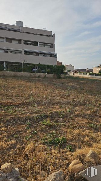 Suelo en venta en Bulevar Prado Hermoso, Marchamalo, Guadalajara, 19180 con edificio, cielo, nube, planta, entorno natural, lote de terreno, vegetación, hierba, ventana y paisaje alrededor