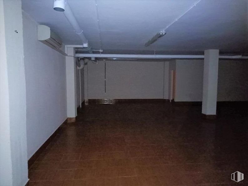 Local en alquiler y venta en Calle Polvoranca, Leganés, Madrid, 28911 con alumbrado, propiedad, pavimento, piso, pasillo, madera, techo, madera, evento y hormigón alrededor