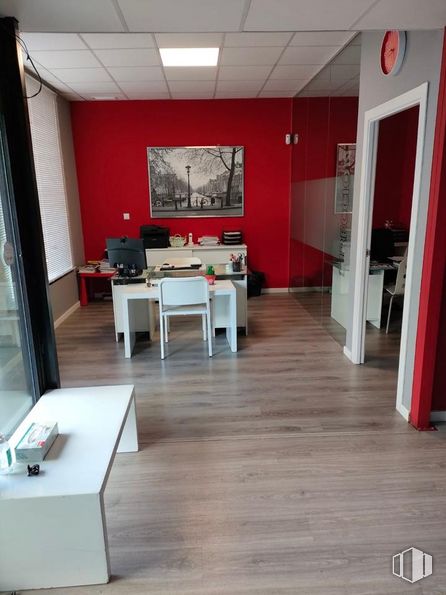 Retail for sale at Calle Nardo, Alcalá de Henares, Madrid, 28803 with chair, table, furniture, wood, interior design, flooring, hall, floor, material property and hardwood around