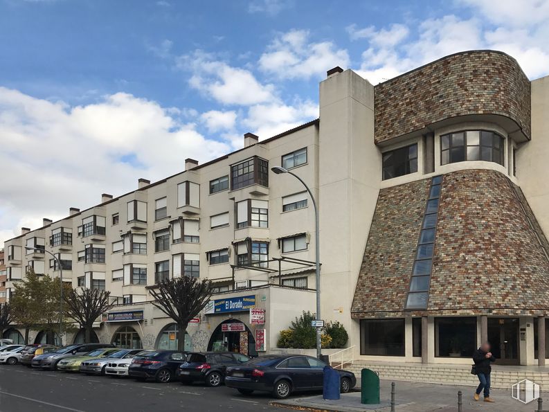 Local en alquiler y venta en Avenida Constitución, 71, Coslada, Madrid, 28820 con coche, edificio, persona, ventana, nube, cielo, propiedad, rueda, vehículo y diseño urbano alrededor