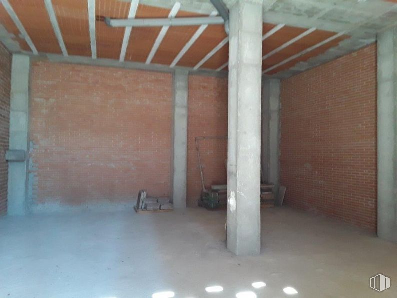 Retail for sale at Paseo Navegantes, Arganda del Rey, Madrid, 28500 with wood, floor, flooring, brickwork, brick, composite material, beam, ceiling, building material and concrete around