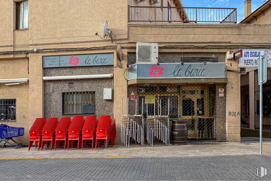 Local en venta en Zona centro, Velilla de San Antonio, Madrid, 28891 con silla, edificio, ventana, mesa, propiedad, infraestructura, arquitectura, barrio, pared y ciudad alrededor