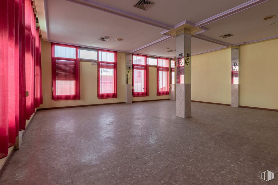 Local en venta en Calle Calvario, 6, Azuqueca de Henares, Guadalajara, 19200 con accesorio, interiorismo, suelo, pasillo, piso, edificio, techo, columna, evento y habitación alrededor