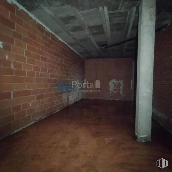 Local en venta en Calle Manzanar, Recas, Toledo, 45211 con madera, suelo, suelos, pared, material compuesto, hormigón, edificio, albañilería, material de construcción y ladrillo alrededor