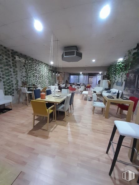 Industrial for sale & for rent at Avenida Madrid, Arganda del Rey, Madrid, 28500 with lighting, chair, table, furniture, interior design, floor, wood, flooring, plant and houseplant around