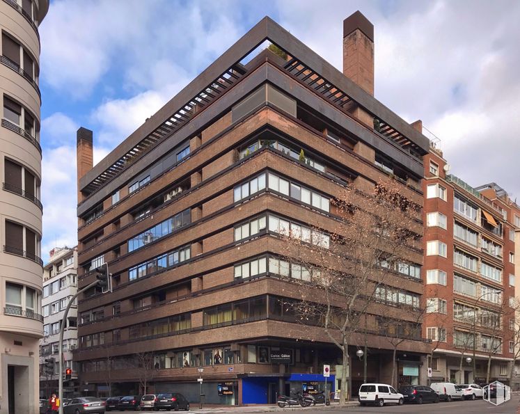 Oficina en alquiler y venta en Calle Maldonado, Salamanca, Madrid, 28006 con edificio, nube, cielo, ventana, coche, infraestructura, bloque de torre, diseño urbano, condominio y casa alrededor