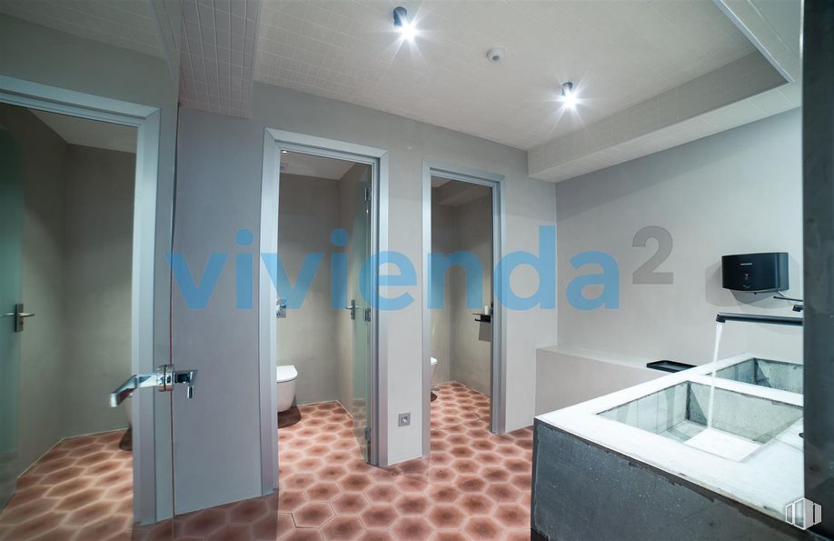 Local en venta en Calle Domenico Scarlatti, Chamberí, Madrid, 28003 con suelos, suelo, techo, interiorismo, accesorios de fontanería, fontanería, cuarto de baño, habitación, inodoro y azulejo alrededor