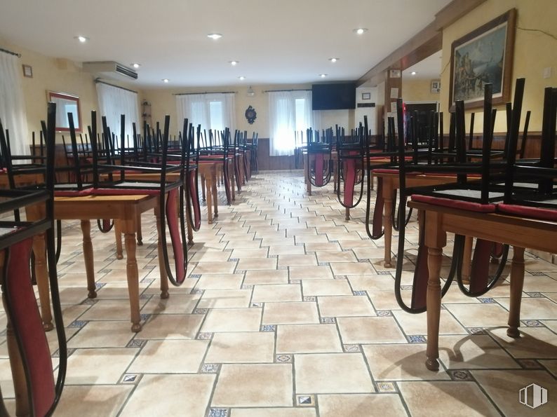 Retail for sale at Labajos, Labajos, Segovia, 40146 with picture frame, table, interior design, floor, flooring, wood, tile flooring, hardwood, hall and leisure around