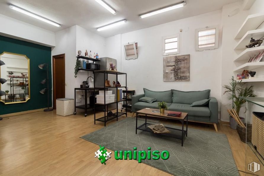 Retail for sale at Zona centro, Leganés, Madrid, 28911 with table, picture frame, furniture, couch, flooring, interior design, plant, floor, living room and wood around