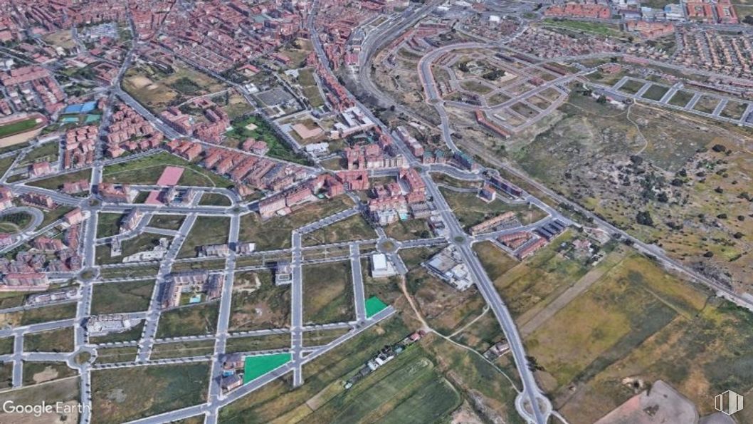 Land for sale at Calle Juan Crisóstomo de Arriaga, s/n, Ávila, 05003 with building, property, land lot, urban design, plant, thoroughfare, residential area, waterway, landscape and road around