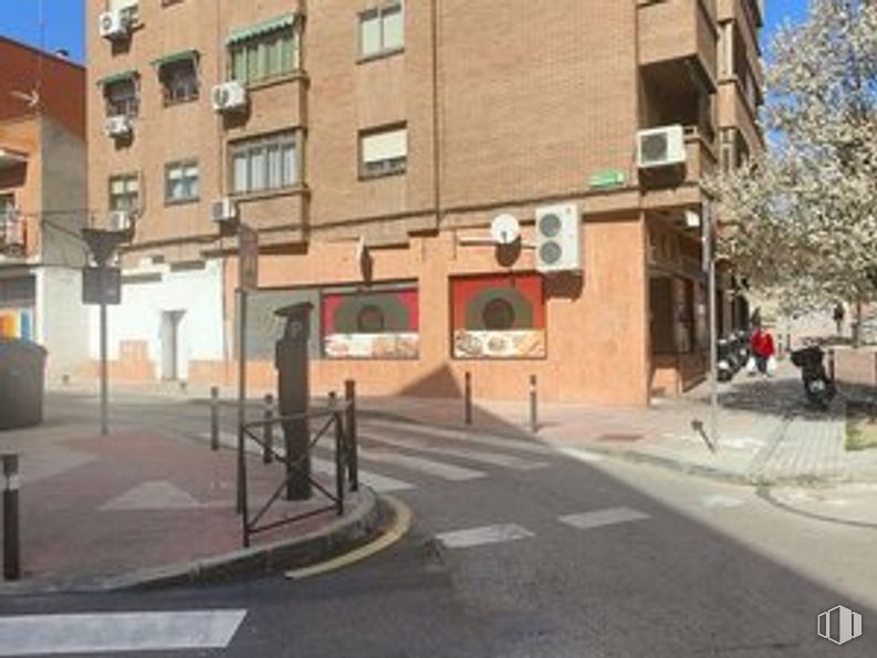 Suelo en venta en Calle Valladolid, 19, Alcobendas, Madrid, 28100 con edificio, ventana, infraestructura, superficie de la carretera, diseño urbano, árbol, zona residencial, asfalto, inmobiliario y ciudad alrededor