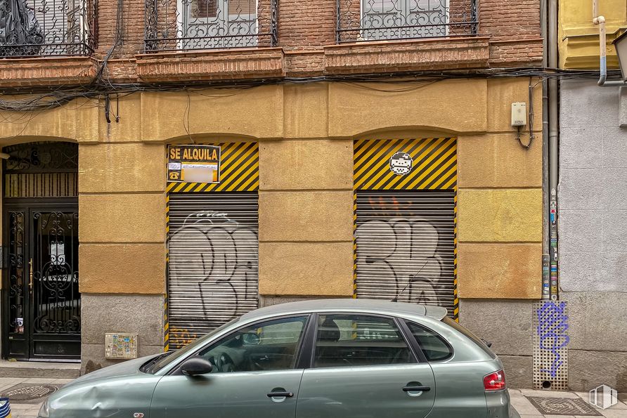 Local en alquiler en Calle Amparo, 98, Centro, Madrid, 28012 con coche, ventana, luz de estacionamiento, vehículo, neumático, fotografía, rueda, infraestructura, iluminación del automóvil y arquitectura alrededor