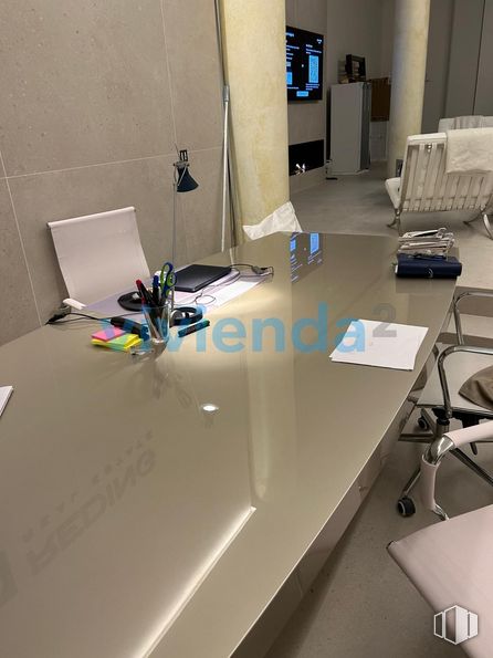 Oficina en venta en Calle Zorrilla, Centro, Madrid, 28014 con diseño automovilístico, interiorismo, suelos, suelo, ordenador portatil, gas, espacio, máquina, ingeniería y gadget alrededor