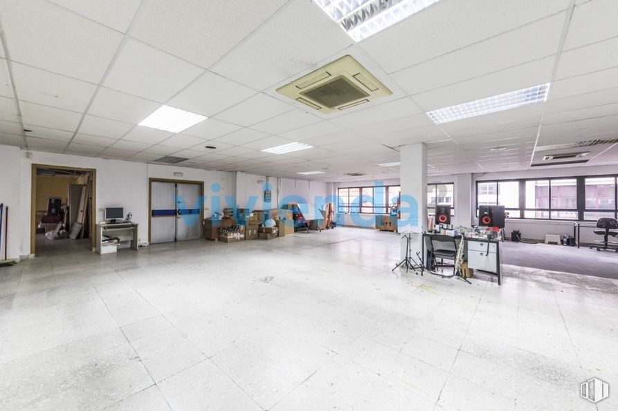 Oficina en venta en Calle Sánchez Pacheco, Chamartín, Madrid, 28002 con edificio, accesorio, suelo, piso, entrada, ingenieria, gas, máquina, techo y evento alrededor