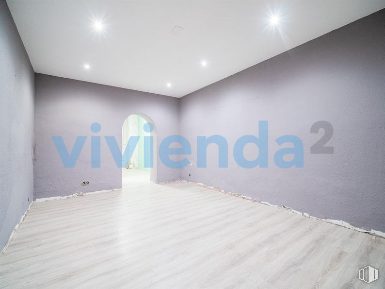 Local en venta en Calle Segovia, Arganzuela, Madrid, 28005 con edificio, madera, casa, interiorismo, suelos, gris, suelo, propiedad material, inmobiliario y techo alrededor