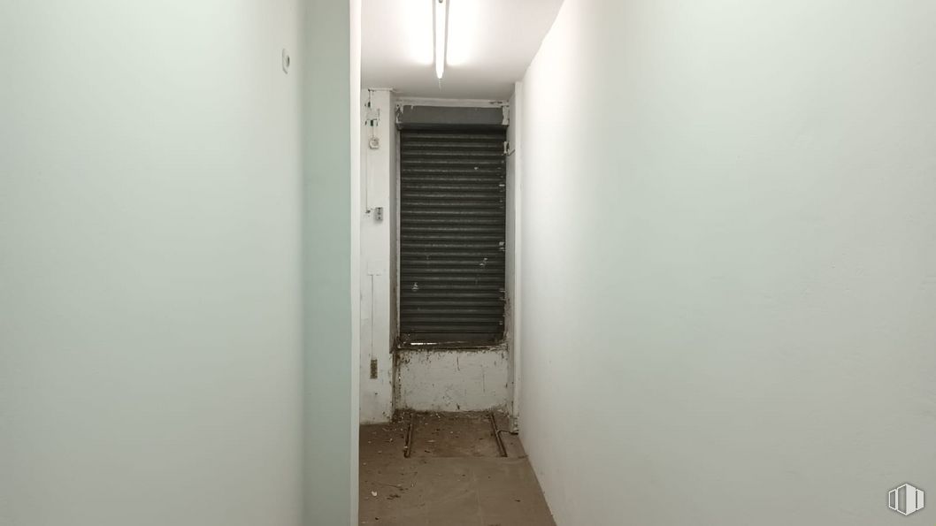 Retail for sale & for rent at Calle Lope de Vega, 47, Getafe, Madrid, 28904 with window, fixture, flooring, composite material, ceiling, plaster, concrete, event, wood and room around