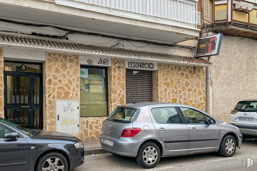 Local en alquiler en Paseo Estación, 3, Móstoles, Madrid, 28931 con rueda, coche, ventana, puerta, neumático, luz de estacionamiento automotriz, vehículo terrestre, vehículo, placa de matrícula del vehículo y vehículo de motor alrededor