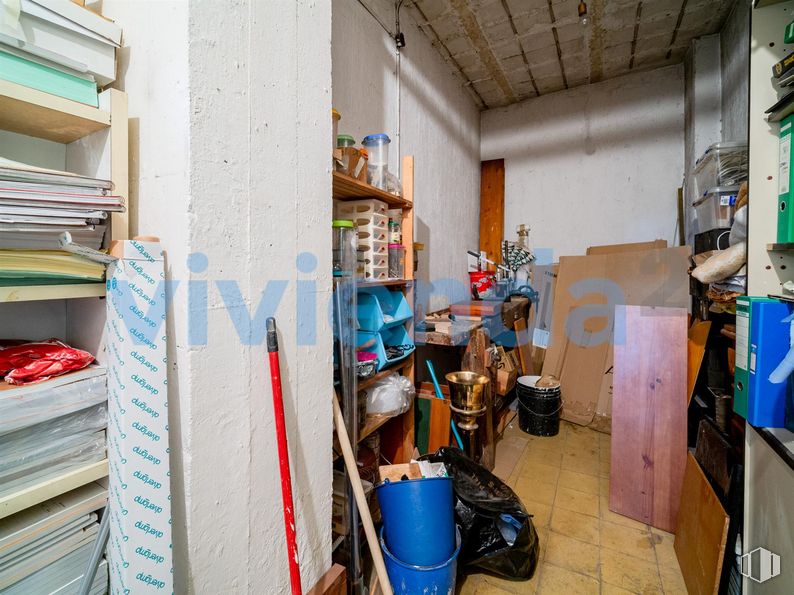 Local en venta en Calle Ferraz, Moncloa - Aravaca, Madrid, 28008 con equipaje y bolsos, interiorismo, suelo, edificio, madera, estantería, suelos, estante, máquina y publicación alrededor