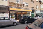 Retail for rent at Calle San José, Fuenlabrada, Madrid, 28943 with car, tire, wheel, window, automotive parking light, land vehicle, vehicle, building, infrastructure and vehicle registration plate around