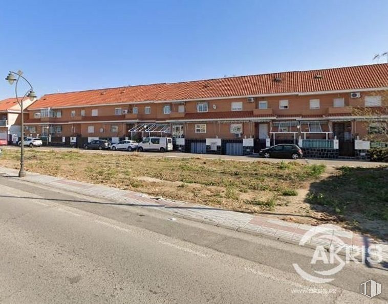 Land for sale at Avenida Sagra, Numancia de la Sagra, Toledo, 45230 with building, sky, property, window, plant, land lot, road surface, asphalt, street light and urban design around