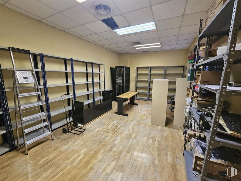 Office for rent at Calle Velázquez, 114, Salamanca, Madrid, 28006 with ladder, shelf, shelving, flooring, furniture, floor, bookcase, interior design, lighting and collection around