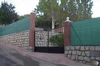 Land for sale at Núcleo urbano, Tielmes, Madrid, 28550 with sky, tree, road surface, land lot, asphalt, composite material, residential area, brick, brickwork and facade around