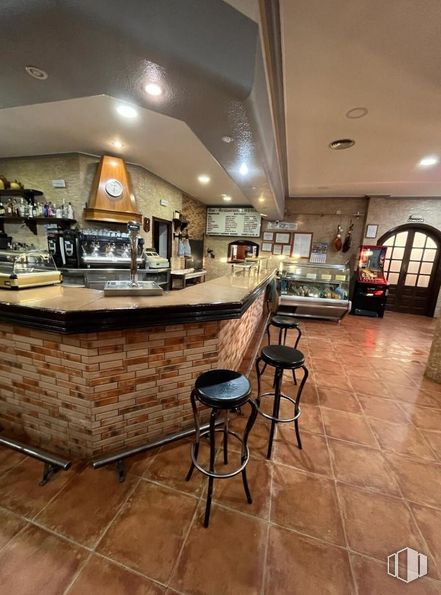 Retail for sale at Carretera Pedroñeras, La Alberca de Záncara, Cuenca, 16620 with stool, furniture, building, wood, interior design, tile flooring, architecture, floor, chair and flooring around