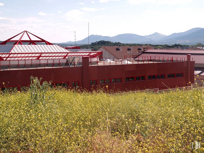 Local en alquiler en Calle Puerta Abajo, 11, Alpedrete, Madrid, 28430 con edificio, cielo, planta, nube, lote de tierra, hierba, zona rural, pastizal, agricultura y paisaje alrededor