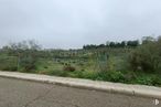 Land for sale at Zona campo de golf, Cabanillas del Campo, Guadalajara, 19171 with sky, plant, cloud, road surface, asphalt, tree, natural landscape, thoroughfare, plain and road around