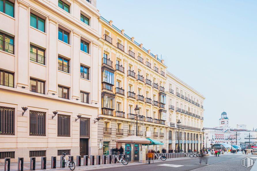 Oficina en alquiler en Calle Alcalá, 4, Centro, Madrid, 28014 con edificio, cielo, ventana, azur, diseño urbano, condominio, barrio, zona residencial, fachada y mañana alrededor