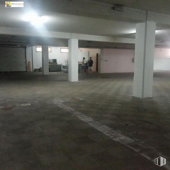 Nave en alquiler en Calle Ponferrada, Fuenlabrada, Madrid, 28947 con accesorio, suelo, suelos, aparcamiento, hall, gas, asfalto, edificio, techo y ciudad alrededor